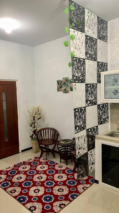 Kayz Villa Batu Dengan Kolam Renang Pribadi ภายนอก รูปภาพ