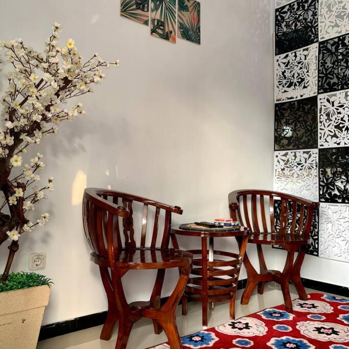 Kayz Villa Batu Dengan Kolam Renang Pribadi ภายนอก รูปภาพ